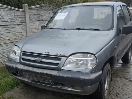 Серый Шевроле Нива, объемом двигателя 0 л и пробегом 550 тыс. км за 1500 $, фото 1 на Automoto.ua