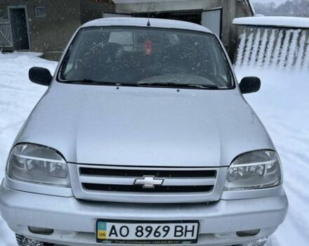 Серый Шевроле Нива, объемом двигателя 1.7 л и пробегом 128 тыс. км за 4500 $, фото 1 на Automoto.ua