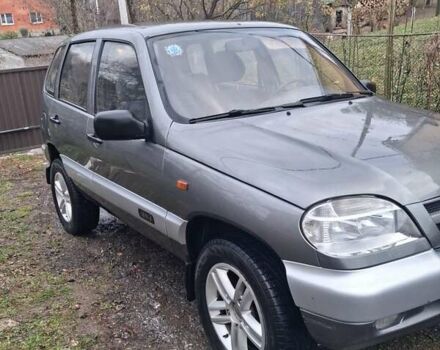 Сірий Шевроле Нива, об'ємом двигуна 1.7 л та пробігом 134 тис. км за 3450 $, фото 1 на Automoto.ua