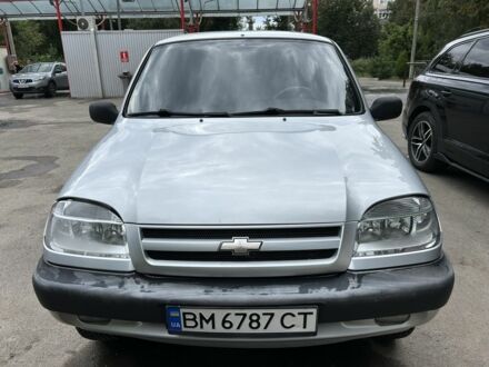 Шевроле Нива 2005 в Конотопе на Automoto.ua Серый Шевроле Нива, объемом двигателя 1.7 л и пробегом 83 тыс. км за 5500 $, фото 1 на Automoto.ua