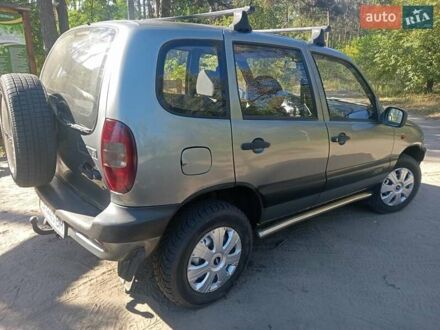 Сірий Шевроле Нива, об'ємом двигуна 1.69 л та пробігом 113 тис. км за 4450 $, фото 1 на Automoto.ua