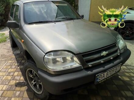 Шевроле Нива 2006 в Александрие на Automoto.ua Серый Шевроле Нива, объемом двигателя 1.7 л и пробегом 313 тыс. км за 2950 $, фото 1 на Automoto.ua