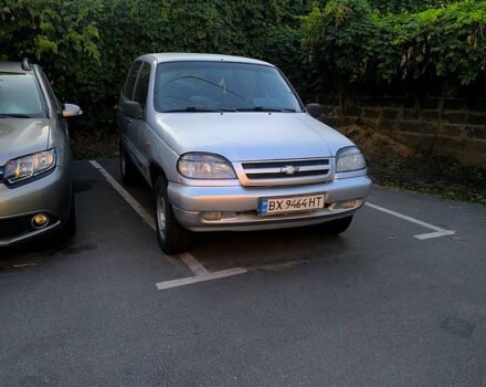 Сірий Шевроле Нива, об'ємом двигуна 1.7 л та пробігом 180 тис. км за 3700 $, фото 1 на Automoto.ua