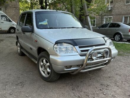 Шевроле Нива 2006 в Кривом Роге на Automoto.ua Серый Шевроле Нива, объемом двигателя 1.7 л и пробегом 200 тыс. км за 4300 $, фото 1 на Automoto.ua