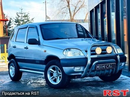 Шевроле Нива 2006 у Харкові на Automoto.ua Сірий Шевроле Нива, об'ємом двигуна 17 л та пробігом 115 тис. км за 4600 $, фото 1 на Automoto.ua