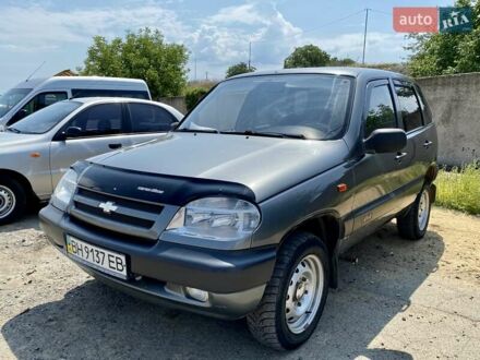 Шевроле Нива 2006 в Одессе на Automoto.ua Серый Шевроле Нива, объемом двигателя 1.7 л и пробегом 228 тыс. км за 3900 $, фото 1 на Automoto.ua