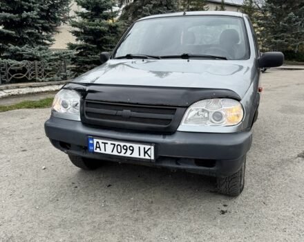 Сірий Шевроле Нива, об'ємом двигуна 1.7 л та пробігом 93 тис. км за 2700 $, фото 1 на Automoto.ua