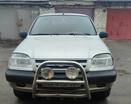 Серый Шевроле Нива, объемом двигателя 1.7 л и пробегом 1 тыс. км за 2000 $, фото 1 на Automoto.ua