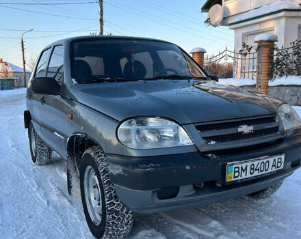 Серый Шевроле Нива, объемом двигателя 1.7 л и пробегом 120 тыс. км за 3799 $, фото 1 на Automoto.ua