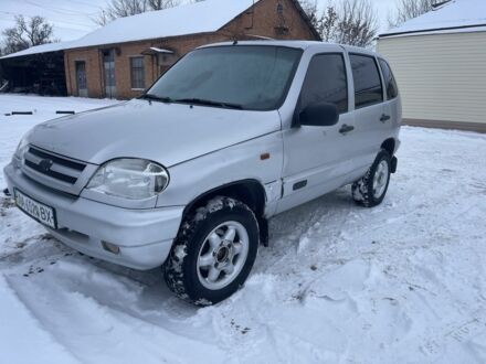 Сірий Шевроле Нива, об'ємом двигуна 0 л та пробігом 200 тис. км за 2800 $, фото 1 на Automoto.ua