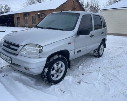 Серый Шевроле Нива, объемом двигателя 0 л и пробегом 200 тыс. км за 2800 $, фото 1 на Automoto.ua