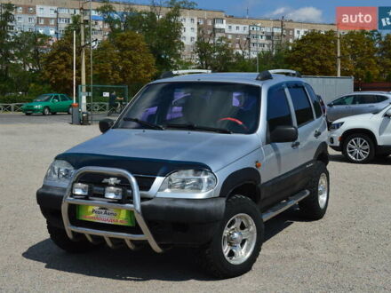 Шевроле Нива 2007 в Кропивницком (Кировограде) на Automoto.ua Серый Шевроле Нива, объемом двигателя 1.7 л и пробегом 159 тыс. км за 3499 $, фото 1 на Automoto.ua
