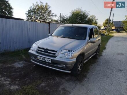 Шевроле Нива 2007 в Харькове на Automoto.ua Серый Шевроле Нива, объемом двигателя 1.7 л и пробегом 174 тыс. км за 4800 $, фото 1 на Automoto.ua