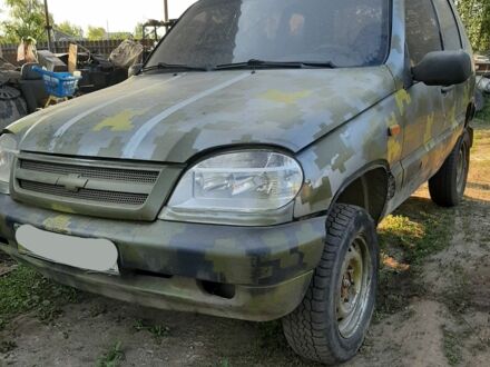 Шевроле Нива 2007 у Чугуеве на Automoto.ua Сірий Шевроле Нива, об'ємом двигуна 0 л та пробігом 178 тис. км за 2700 $, фото 1 на Automoto.ua