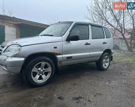 Серый Шевроле Нива, объемом двигателя 1.69 л и пробегом 162 тыс. км за 2450 $, фото 1 на Automoto.ua