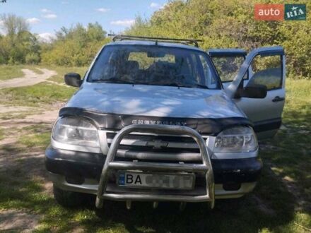 Шевроле Нива 2007 в Кропивницком (Кировограде) на Automoto.ua Серый Шевроле Нива, объемом двигателя 1.69 л и пробегом 160 тыс. км за 2400 $, фото 1 на Automoto.ua