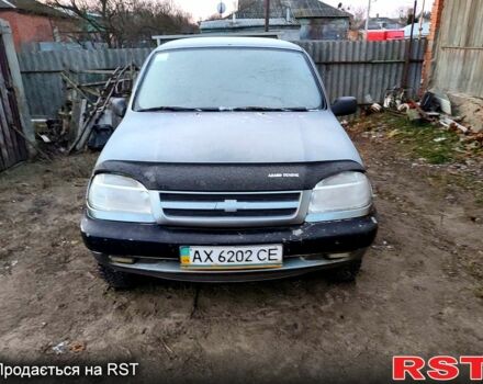 Серый Шевроле Нива, объемом двигателя 1.7 л и пробегом 182 тыс. км за 2000 $, фото 1 на Automoto.ua