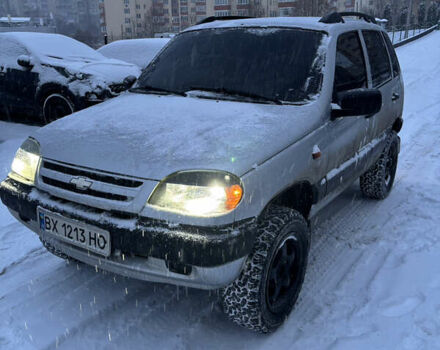 Сірий Шевроле Нива, об'ємом двигуна 1.69 л та пробігом 83 тис. км за 4900 $, фото 1 на Automoto.ua