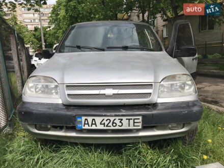 Шевроле Нива 2008 в Киеве на Automoto.ua Серый Шевроле Нива, объемом двигателя 1.7 л и пробегом 216 тыс. км за 2500 $, фото 1 на Automoto.ua