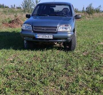 Шевроле Нива 2009 в Долине на Automoto.ua Серый Шевроле Нива, объемом двигателя 1.7 л и пробегом 172 тыс. км за 3900 $, фото 1 на Automoto.ua