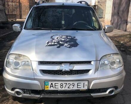 Серый Шевроле Нива, объемом двигателя 1.7 л и пробегом 250 тыс. км за 4500 $, фото 1 на Automoto.ua