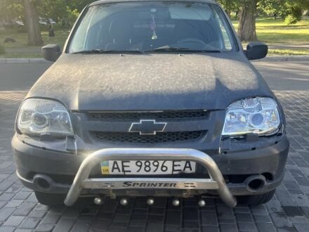 Шевроле Нива 2010 в Кривом Роге на Automoto.ua Серый Шевроле Нива, объемом двигателя 1.7 л и пробегом 521 тыс. км за 3000 $, фото 1 на Automoto.ua
