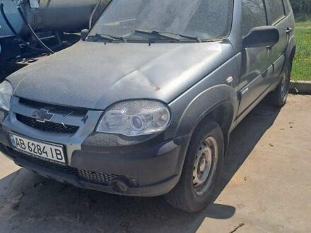Шевроле Нива 2011 у Вінниці на Automoto.ua Сірий Шевроле Нива, об'ємом двигуна 1.7 л та пробігом 350 тис. км за 2166 $, фото 1 на Automoto.ua