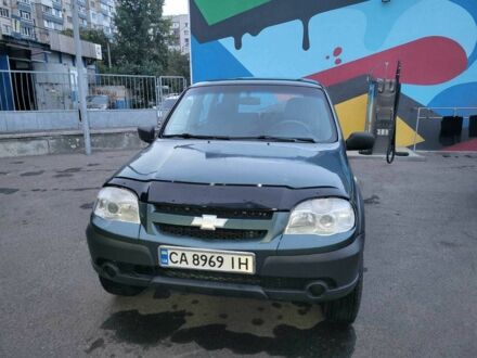 Сірий Шевроле Нива, об'ємом двигуна 1.7 л та пробігом 138 тис. км за 5100 $, фото 1 на Automoto.ua