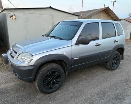 Серый Шевроле Нива, объемом двигателя 1.7 л и пробегом 180 тыс. км за 5500 $, фото 1 на Automoto.ua