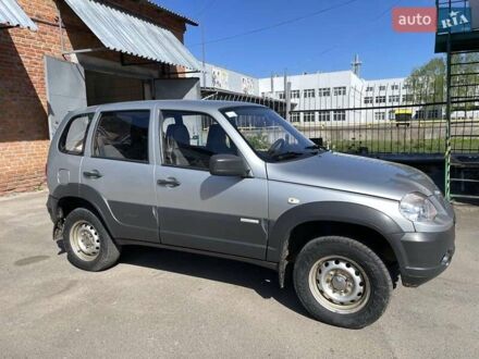 Шевроле Нива 2014 у Корюковке на Automoto.ua Сірий Шевроле Нива, об'ємом двигуна 1.69 л та пробігом 293 тис. км за 4200 $, фото 1 на Automoto.ua