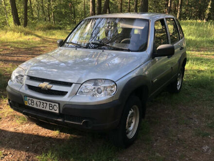 Сірий Шевроле Нива, об'ємом двигуна 1.69 л та пробігом 150 тис. км за 5600 $, фото 1 на Automoto.ua
