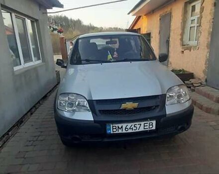 Серый Шевроле Нива, объемом двигателя 1.7 л и пробегом 181 тыс. км за 4700 $, фото 1 на Automoto.ua