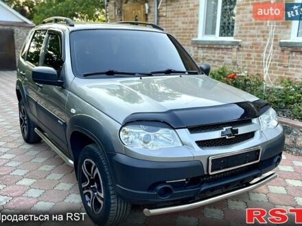 Шевроле Нива 2016 в Кропивницком (Кировограде) на Automoto.ua Серый Шевроле Нива, объемом двигателя 1.7 л и пробегом 125 тыс. км за 8200 $, фото 1 на Automoto.ua