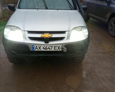 Серый Шевроле Нива, объемом двигателя 1.7 л и пробегом 87 тыс. км за 7500 $, фото 1 на Automoto.ua