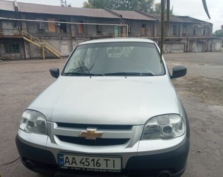 Сірий Шевроле Нива, об'ємом двигуна 1.7 л та пробігом 129 тис. км за 5800 $, фото 1 на Automoto.ua