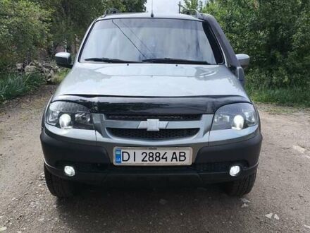 Сірий Шевроле Нива, об'ємом двигуна 1.7 л та пробігом 86 тис. км за 7800 $, фото 1 на Automoto.ua