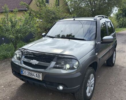 Серый Шевроле Нива, объемом двигателя 1.7 л и пробегом 86 тыс. км за 7800 $, фото 1 на Automoto.ua