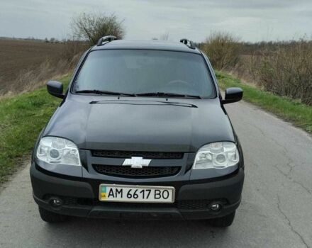 Синий Шевроле Нива, объемом двигателя 1.7 л и пробегом 187 тыс. км за 7300 $, фото 5 на Automoto.ua