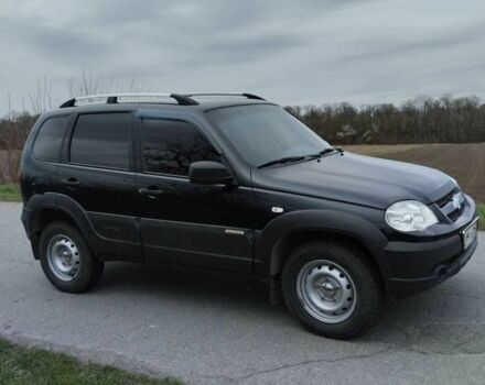 Синий Шевроле Нива, объемом двигателя 1.7 л и пробегом 187 тыс. км за 7300 $, фото 4 на Automoto.ua