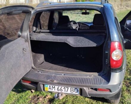 Синий Шевроле Нива, объемом двигателя 1.7 л и пробегом 187 тыс. км за 7300 $, фото 11 на Automoto.ua