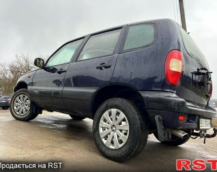 Синий Шевроле Нива, объемом двигателя 1.7 л и пробегом 170 тыс. км за 2450 $, фото 11 на Automoto.ua