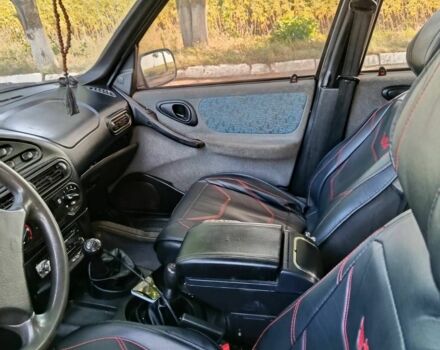 Синій Шевроле Нива, об'ємом двигуна 1.7 л та пробігом 255 тис. км за 3342 $, фото 4 на Automoto.ua
