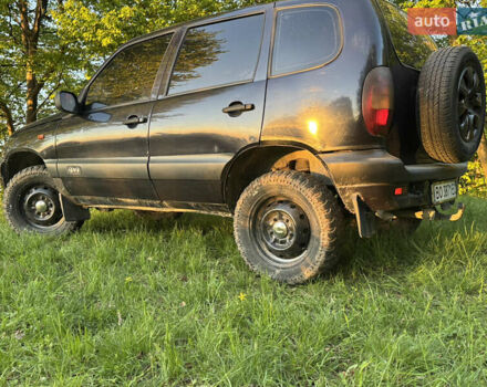 Синій Шевроле Нива, об'ємом двигуна 1.7 л та пробігом 200 тис. км за 3400 $, фото 4 на Automoto.ua