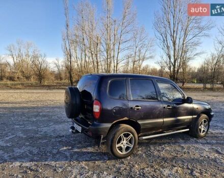 Синий Шевроле Нива, объемом двигателя 1.7 л и пробегом 145 тыс. км за 3500 $, фото 7 на Automoto.ua
