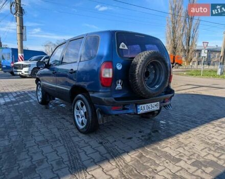 Синий Шевроле Нива, объемом двигателя 1.7 л и пробегом 244 тыс. км за 2300 $, фото 5 на Automoto.ua