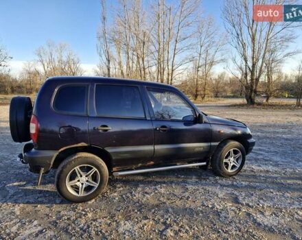 Синий Шевроле Нива, объемом двигателя 1.7 л и пробегом 145 тыс. км за 3500 $, фото 6 на Automoto.ua