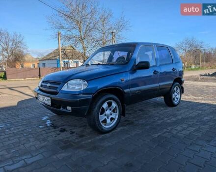 Синий Шевроле Нива, объемом двигателя 1.7 л и пробегом 244 тыс. км за 2300 $, фото 8 на Automoto.ua