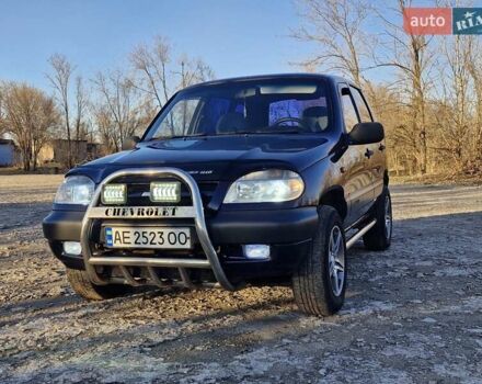 Синий Шевроле Нива, объемом двигателя 1.7 л и пробегом 145 тыс. км за 3500 $, фото 3 на Automoto.ua