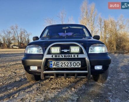 Синий Шевроле Нива, объемом двигателя 1.7 л и пробегом 145 тыс. км за 3500 $, фото 5 на Automoto.ua