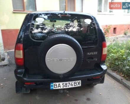 Синий Шевроле Нива, объемом двигателя 1.69 л и пробегом 160 тыс. км за 3800 $, фото 4 на Automoto.ua